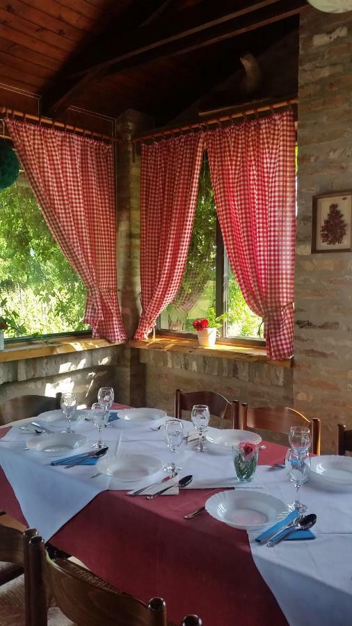 Gasthaus Izletiste Opatovac Exterior foto